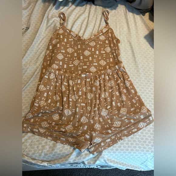 Joyspun Other - Joyspun Tan Abstract S Pajama Set